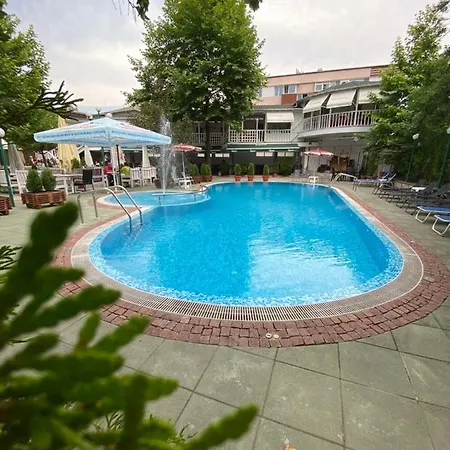 Kristal Hotell