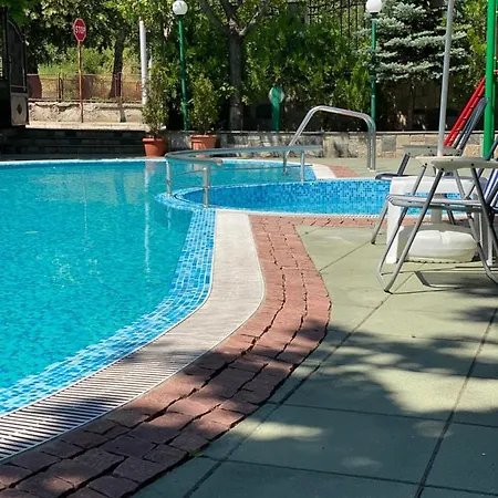 Hotell Kristal 3*