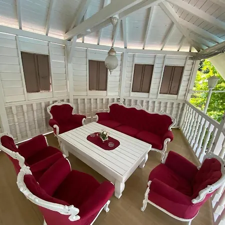 Kristal Hotell 3*